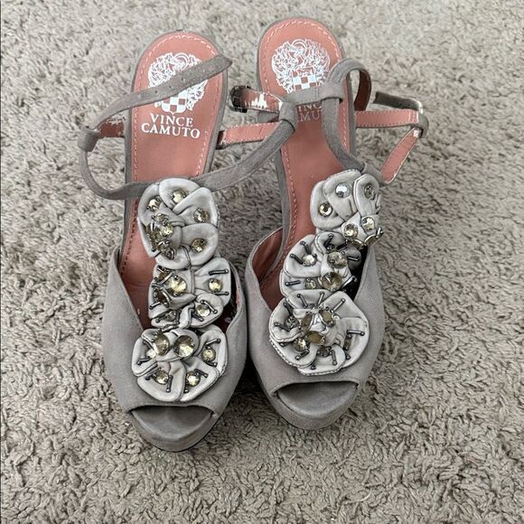 Elegant Taupe Platform Heels - Picture 2 of 6